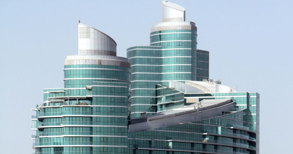 Marsa Plaza Dubai Festival City: Apartments, Amenities & Investment Guide